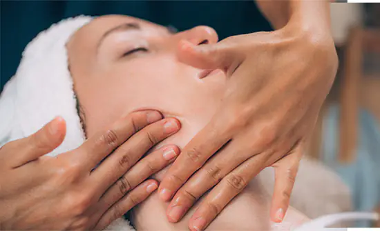 massage facial stretching